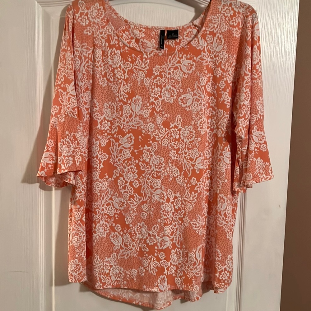 🌞3/$25  New directions tunic